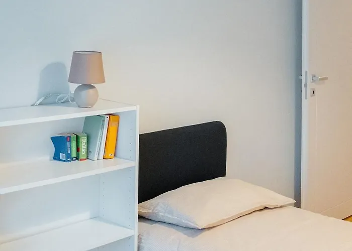 Апартаменты Urban Retreat *