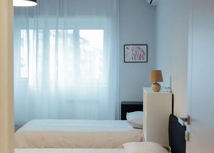 Апартаменты Urban Retreat