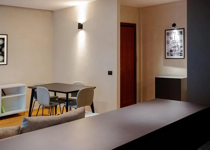Апартаменты Urban Retreat *